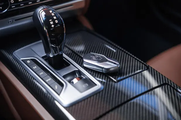 Enracha Kazino Android/iOS programa